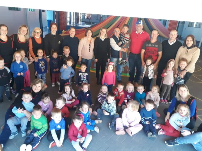 SICREDI SÃO MARTINHO CONTEMPLA A EMEI TIA MERCEDES   